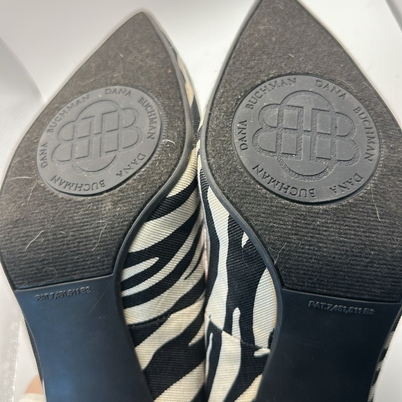 Dana Buchman Zebra Print Women's Heels - Black and White - Picture 4 of 6